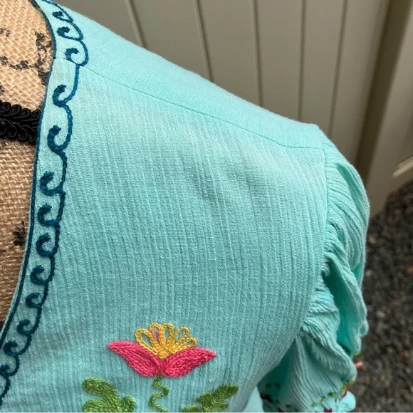 Double D Ranch top small turquoise embroidered - Picture 7 of 7